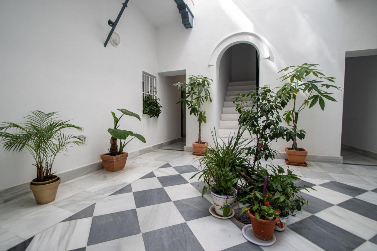 Apartamento Los Claveles - La Caleta Apartment Cadiz Bagian luar foto